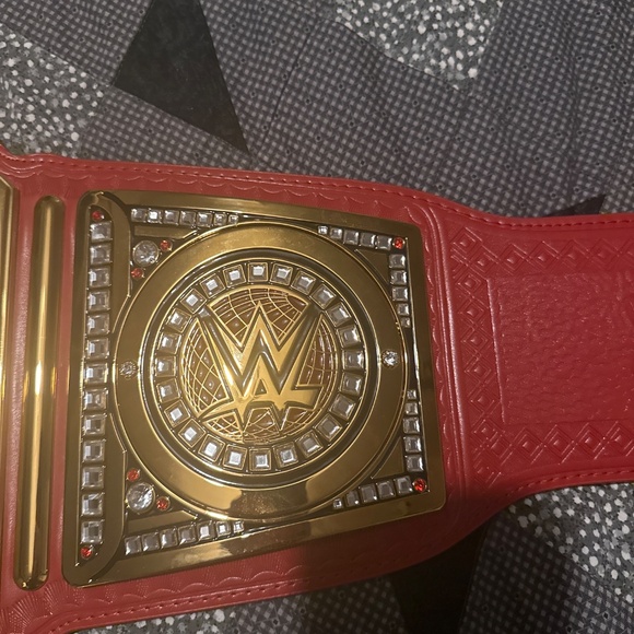 WWE belt - Picture 6 of 6